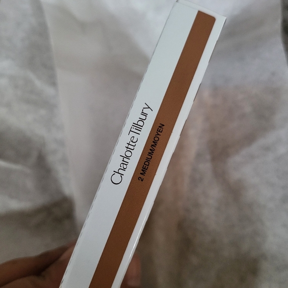 Charlotte Tilbury Beautiful Skin Sun-Kissed Glow Cream Bronzer - 2 Medium - Picture 10 of 10